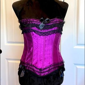 New!  Sexy Vibrant Magenta Satin & Lace Corset
